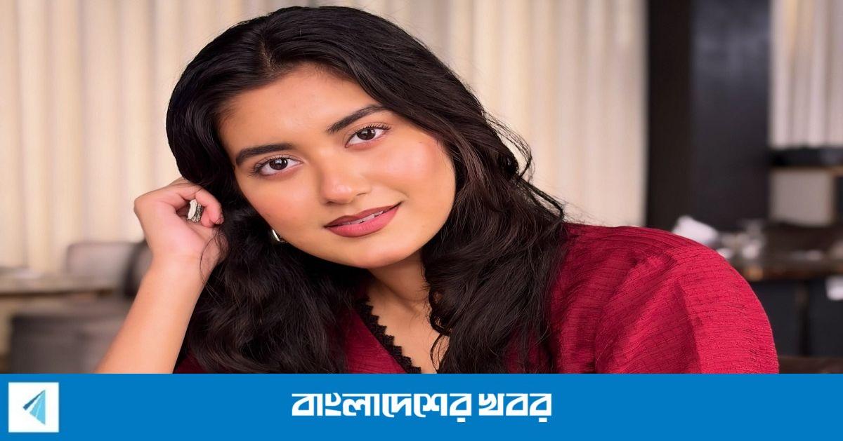 নব্বই দশকের প্রেমের গল্প নিয়ে আসছেন লাবণ্য চৌধুরী