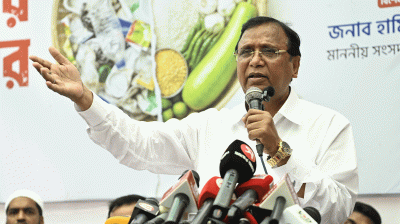 হাজারো নাগরিকের প্লাস্টিক জমা দিয়ে কেনাকাটা