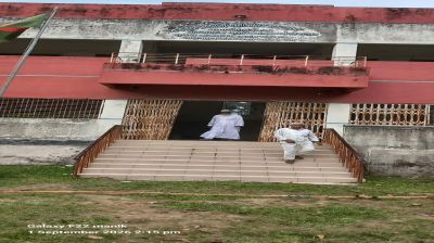 সাপাহারে শিক্ষক আছেন ১৫ জন  মাদ্রাসায় শিক্ষার্থী মিলল ৪ জন