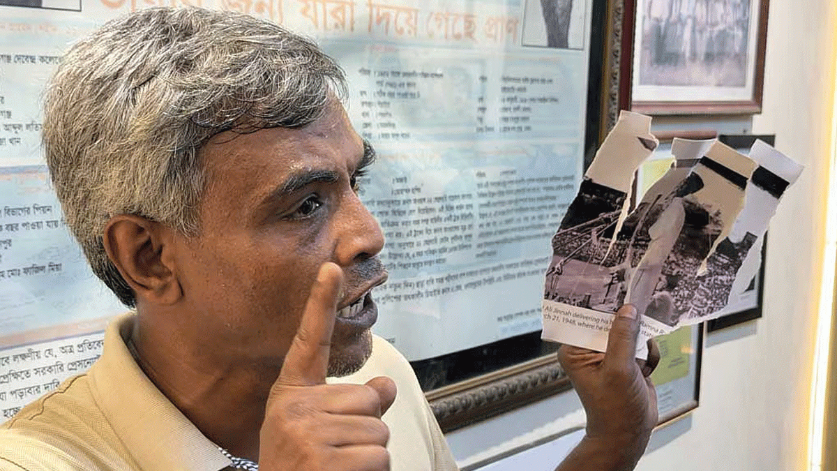ডাকসুর সংগ্রহশালায় থাকা জিন্নাহর ছবি ছিঁড়ে ফেললেন শিক্ষার্থ