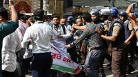 মতিঝিলে ইসলামী ব্যাংকের সামনে দুপক্ষের সংঘর্ষ, অনেকে আহত