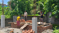 বান্দরবানে স্যানিটেশন নির্মাণে   নিম্নমানের সামগ্রী ব্যবহার