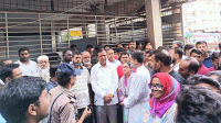 রাস্তা দখলমুক্ত ও ডেঙ্গু প্রতিরোধে ডিএসসিসির মোবাইল কোর্ট অভিযান