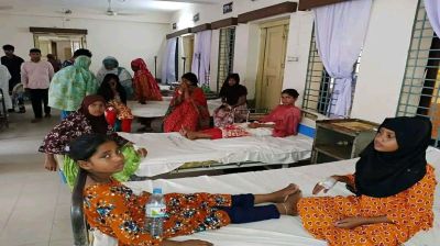 মিড ডে মিলের ডিম খেয়ে    হাসপাতালে ২০ শিক্ষার্থী