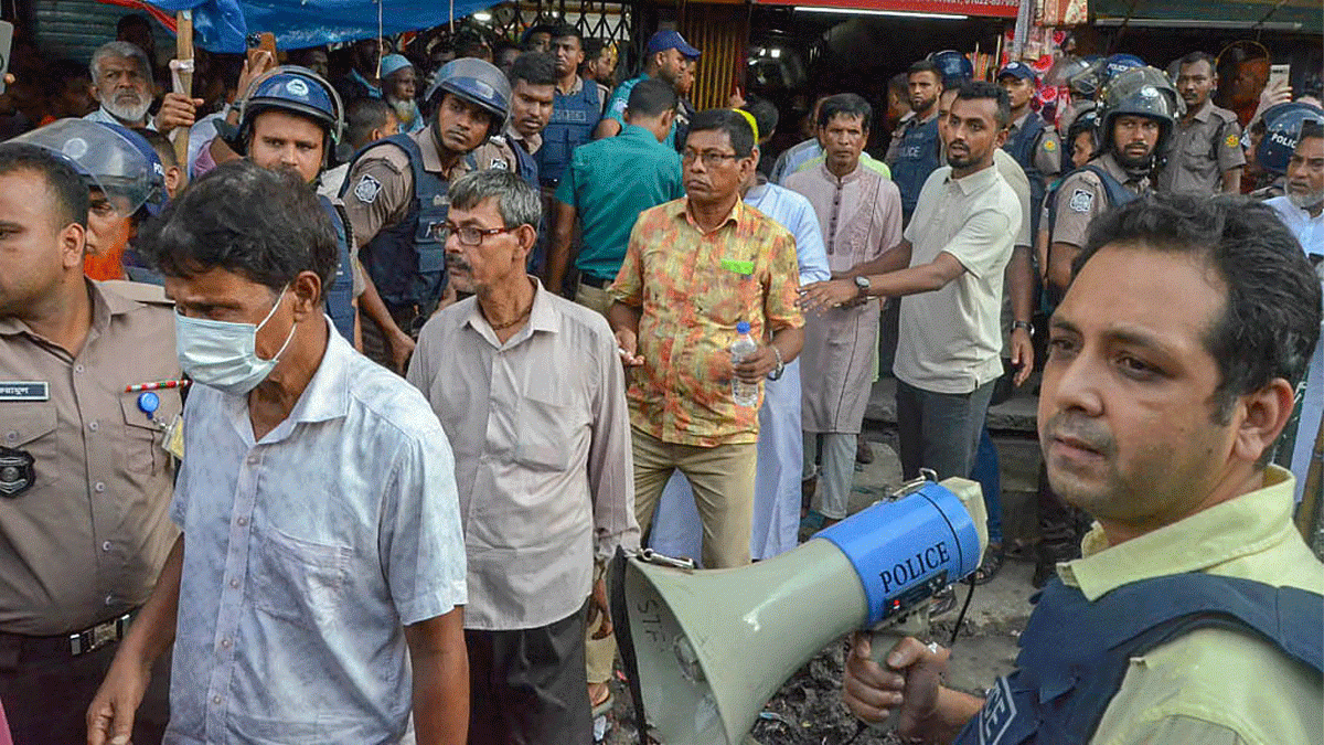 আওয়ামী লীগ সন্দেহে অর্ধশতাধিক আটক
