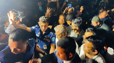 ৩০ ঘণ্টা অবরুদ্ধ চুয়েট ভিসিকে উদ্ধার করলেন ডিসি ও এসপি