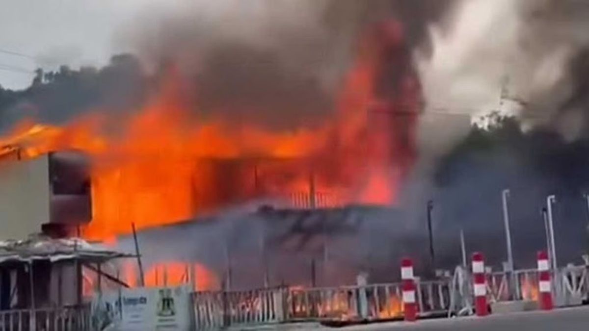 কক্সবাজারে রিসোর্টে আগুনে মৃতের সংখ্যা বেড়ে ৬