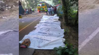 নাটোরে বাস-ট্রাক সংঘর্ষে নিহত ১৪