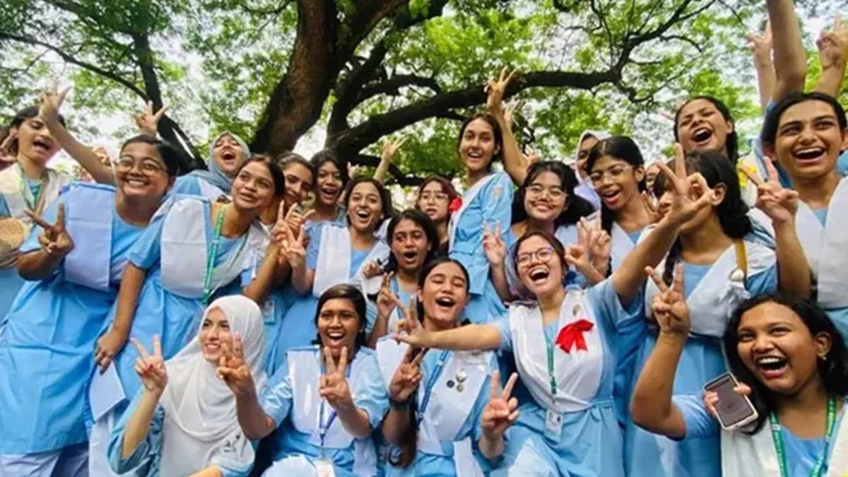 এইচএসসি ও সমমানের ফল প্রকাশ, পাসের হার ৫২.১২ শতাংশ